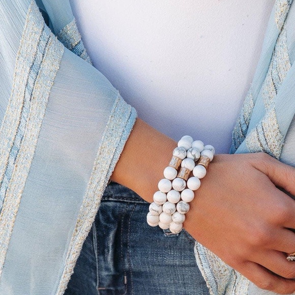 NWT POMINA KARMA BEADED BRACELET - WHITE 🤍 HOWLITE, Sz.OS, BNWTIB - Picture 2 of 11